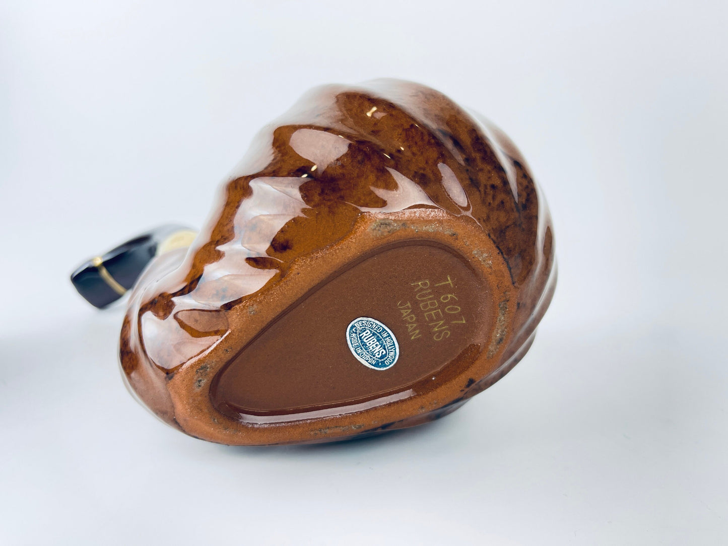 Product image for 'vintage rubens pipe shaped cigar cigarette ashtray designed in hollywood made in japan' (view 2e7e20)