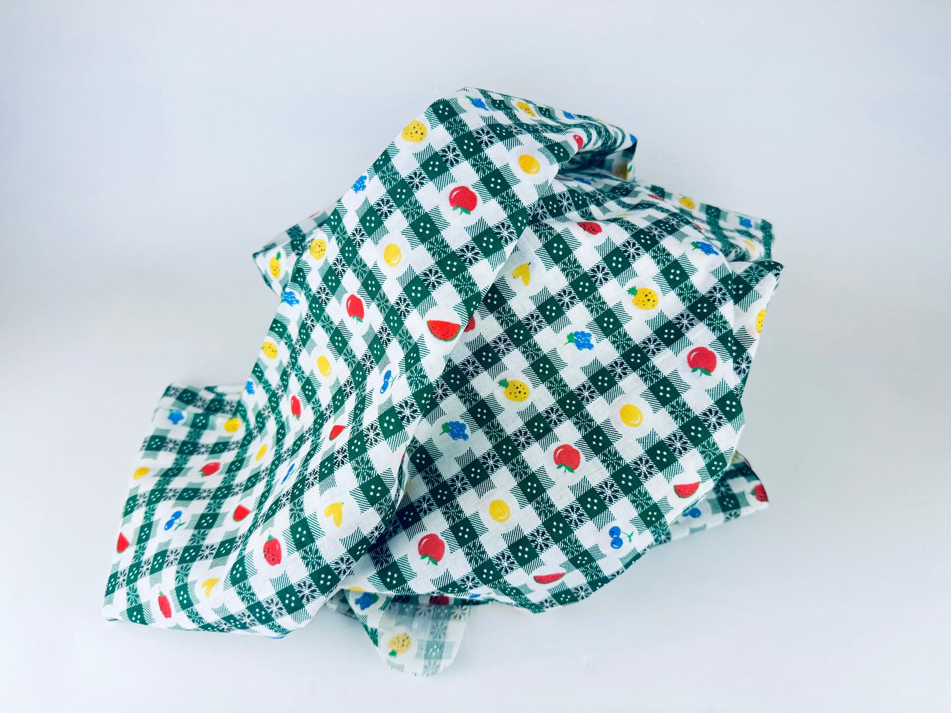 Product image for 'vintage green plaid fruit fabric 40 x 130' (view a6ea18)
