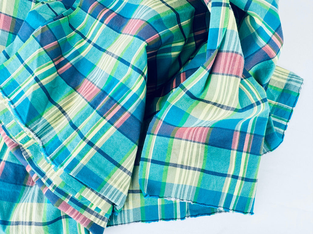 Product image for 'vintage green blue plaid fabric material 78 x 108' (view 782a4f)