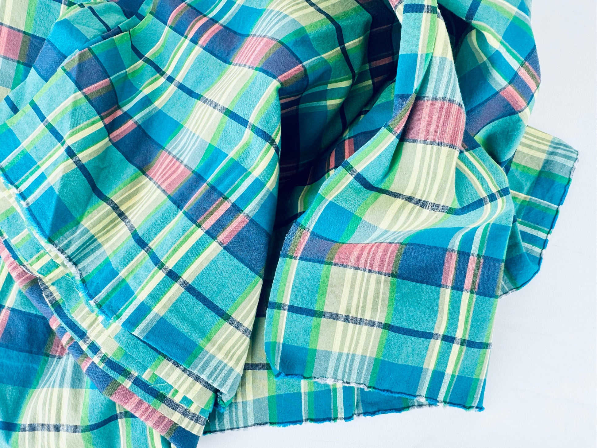 Product image for 'vintage green blue plaid fabric material 78 x 108' (view 782a4f)