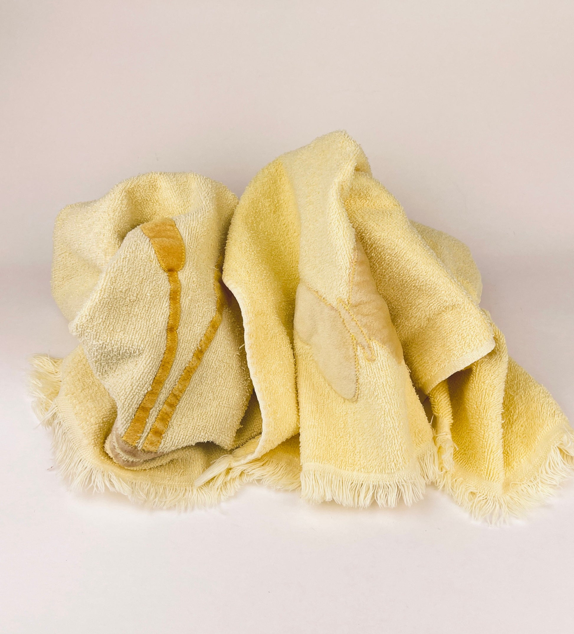 Product image for 'vintage yellow fringe hand towels set of two 2 all cotton made in usa' (view 78bfb0)