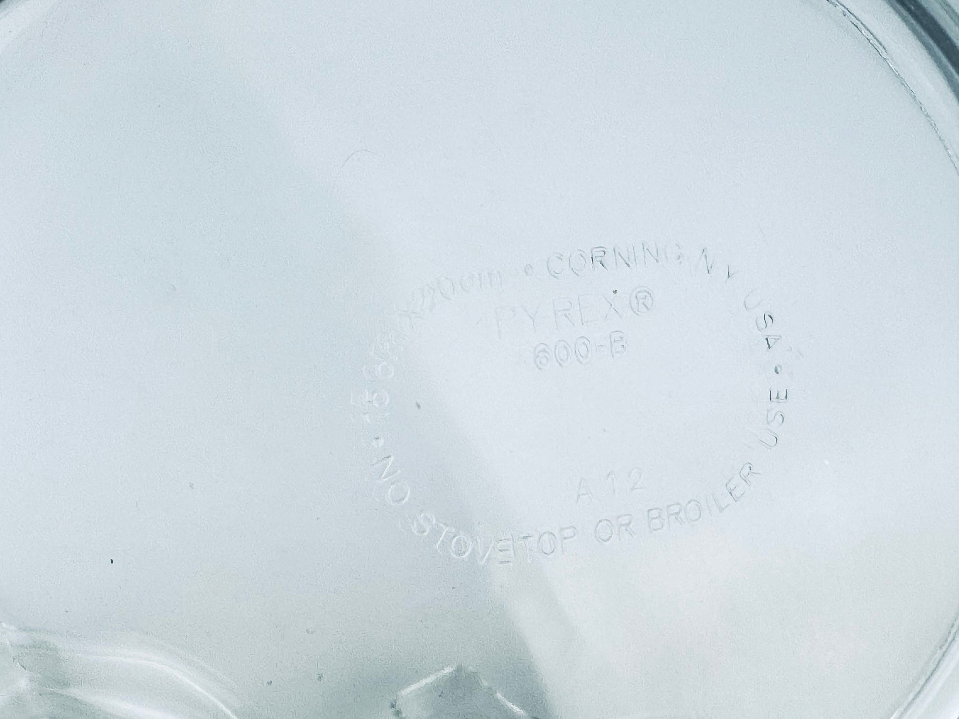 Product image for 'vintage pyrex clear glass grab it microwave oven plates set of two 2 600 b 15 cm x 20 cm made in usa sets sold separately' (view c078de)