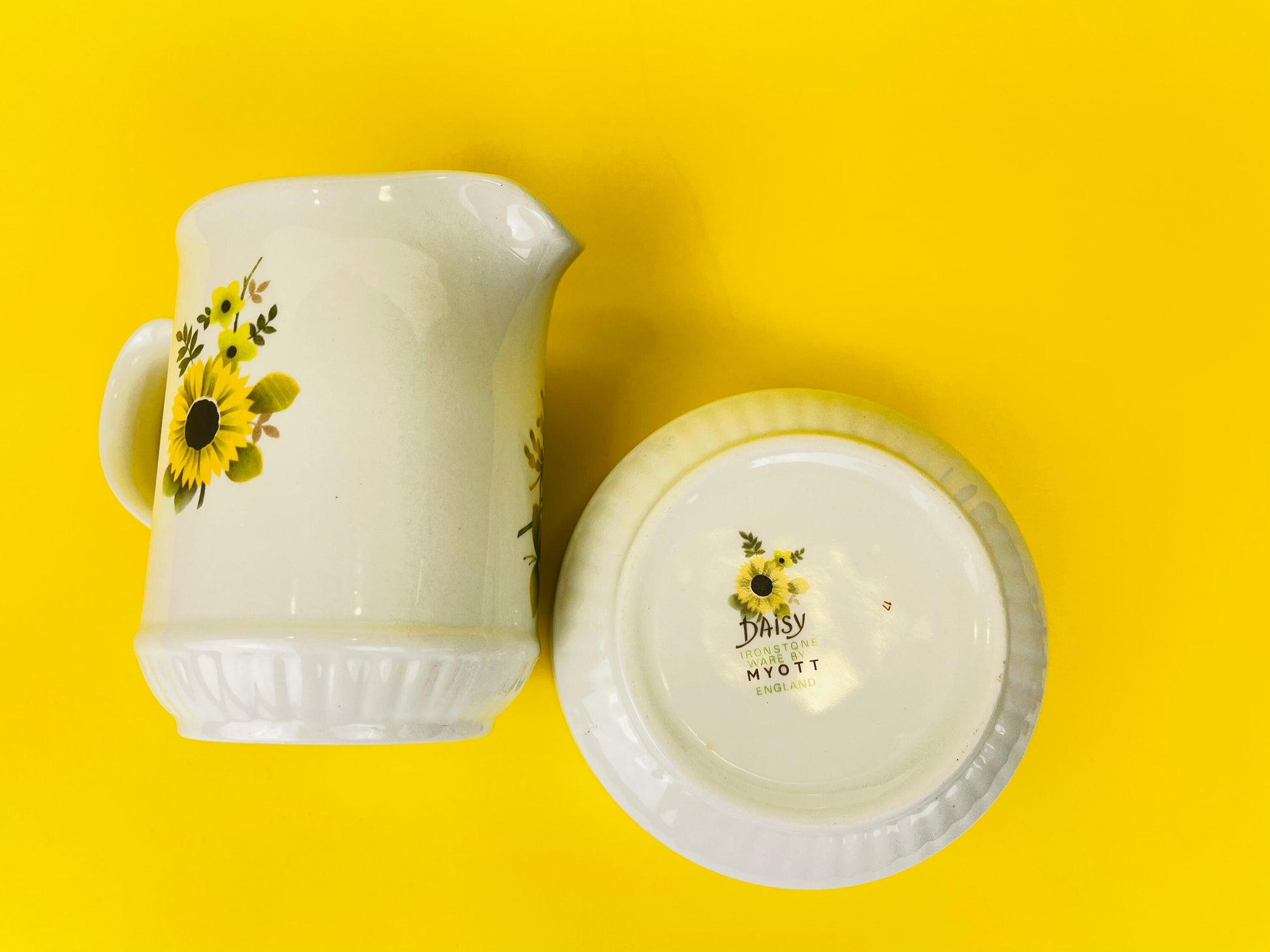 Product image for 'vintage myott yellow daisy ironstone cream sugar set made in england' (view 7c1a3b)