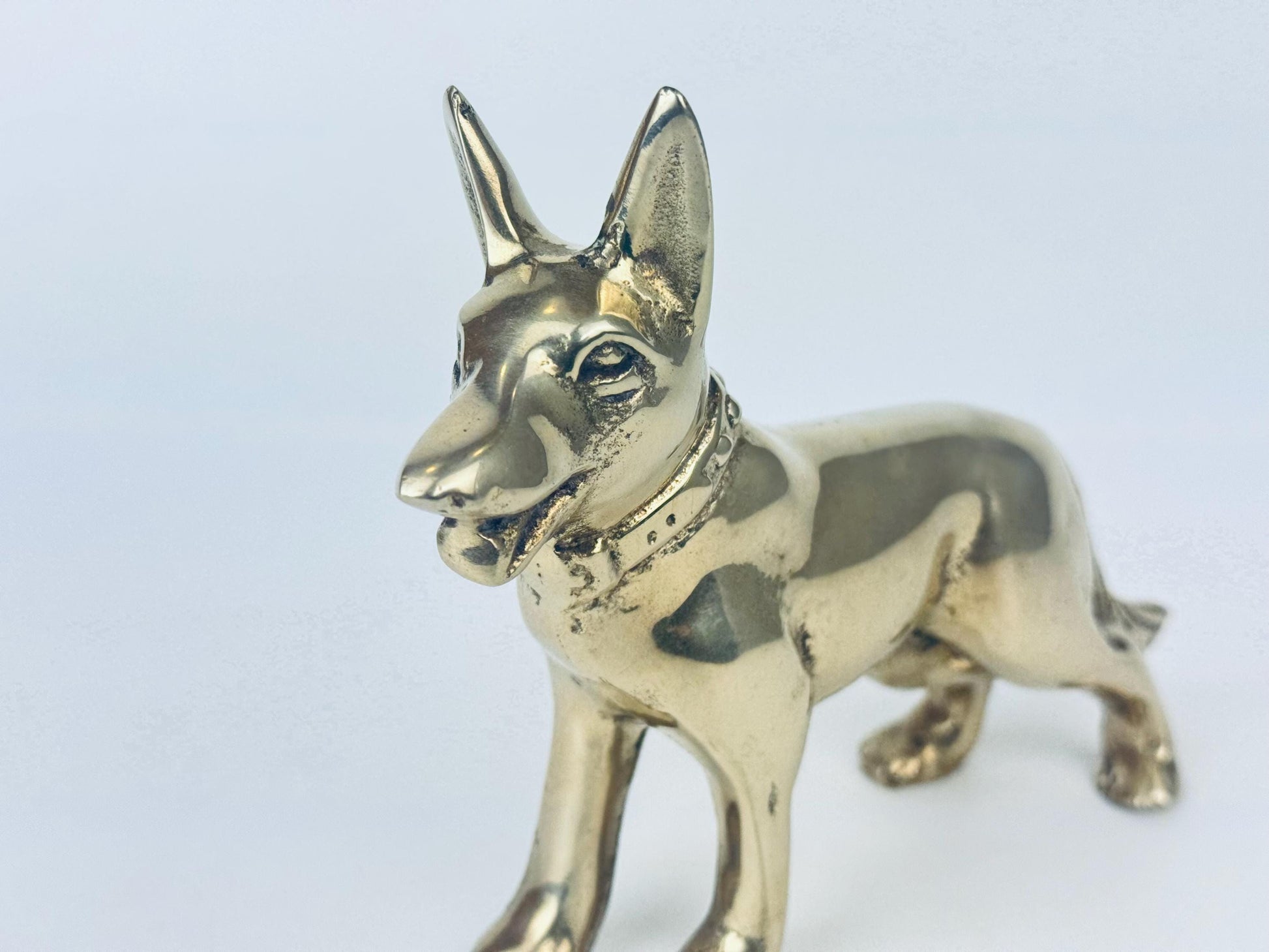 Product image for 'vintage solid brass german shepherd dog sculpture attractive aged metal patina' (view f055a3)