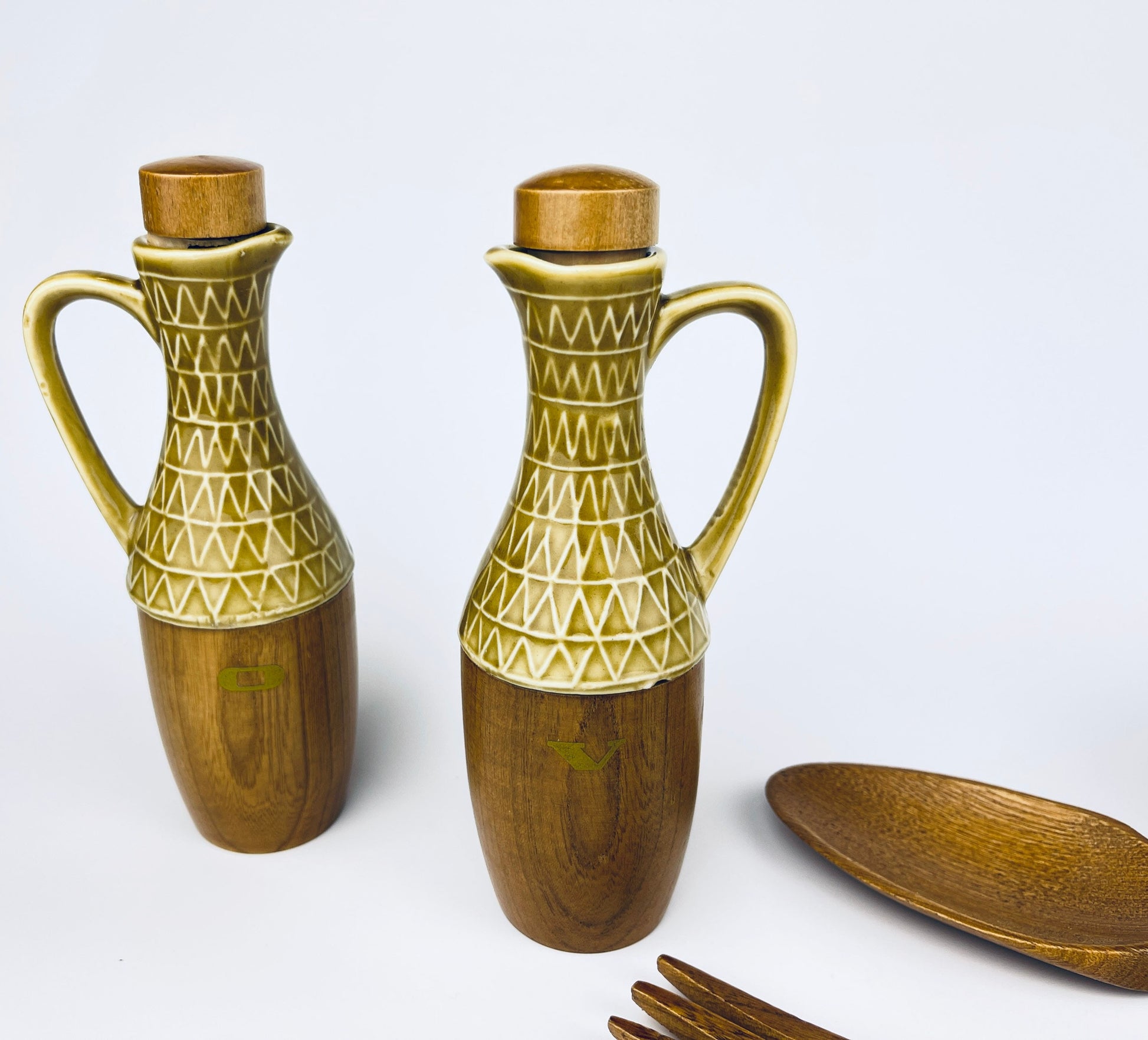 Product image for 'vintage continental condiment table set oil vinegar salt pepper dip fork spoon utensils' (view 4d8ba0)
