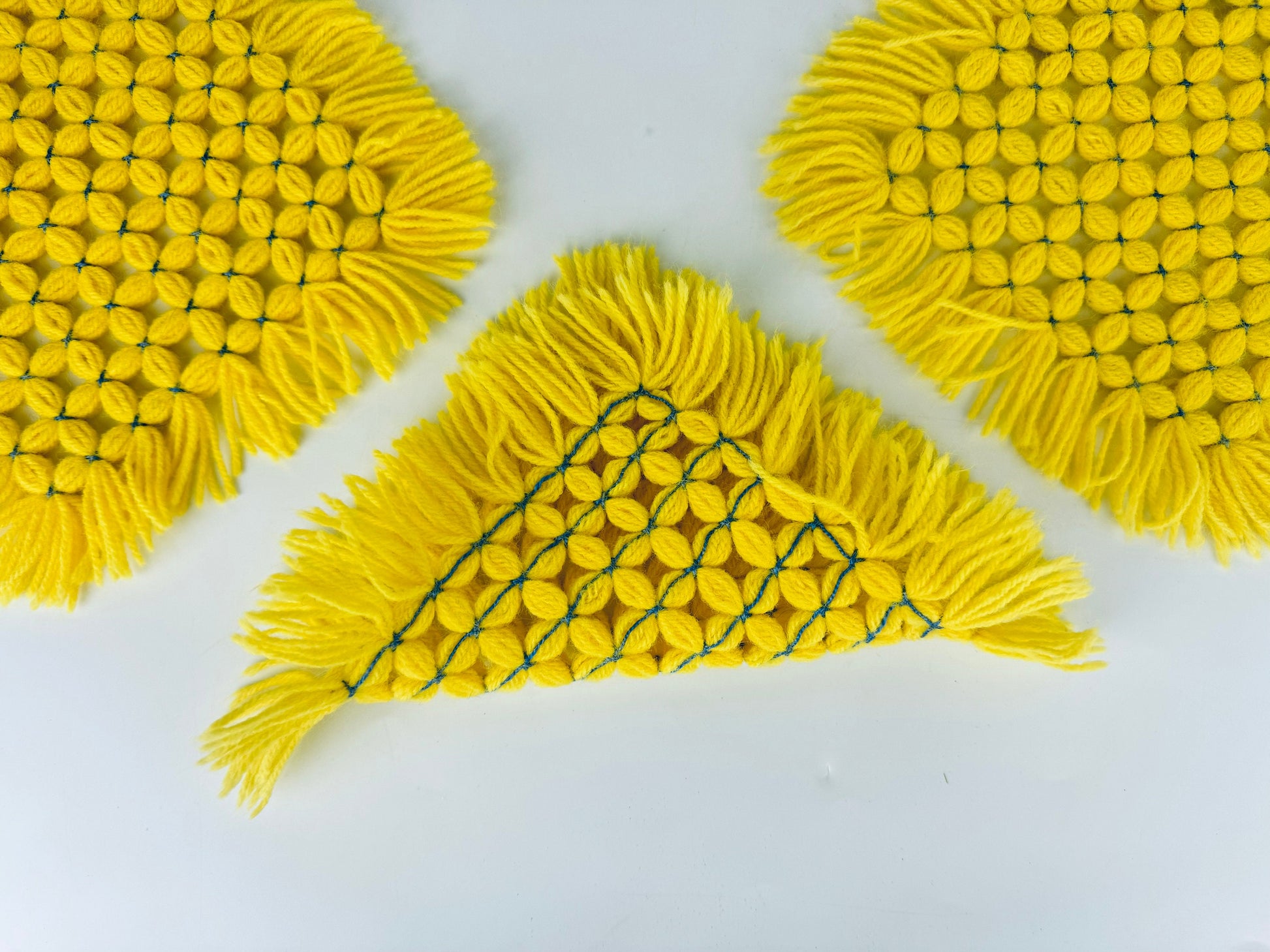 Product image for 'vintage yellow blue woven fringe table runner placemats' (view 6f3948)