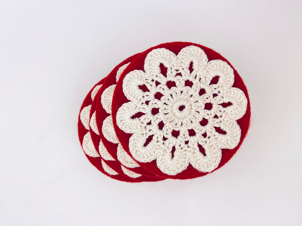 Product image for 'vintage handmade red white fabric christmas coaster set set of six 6' (view 1c8171)