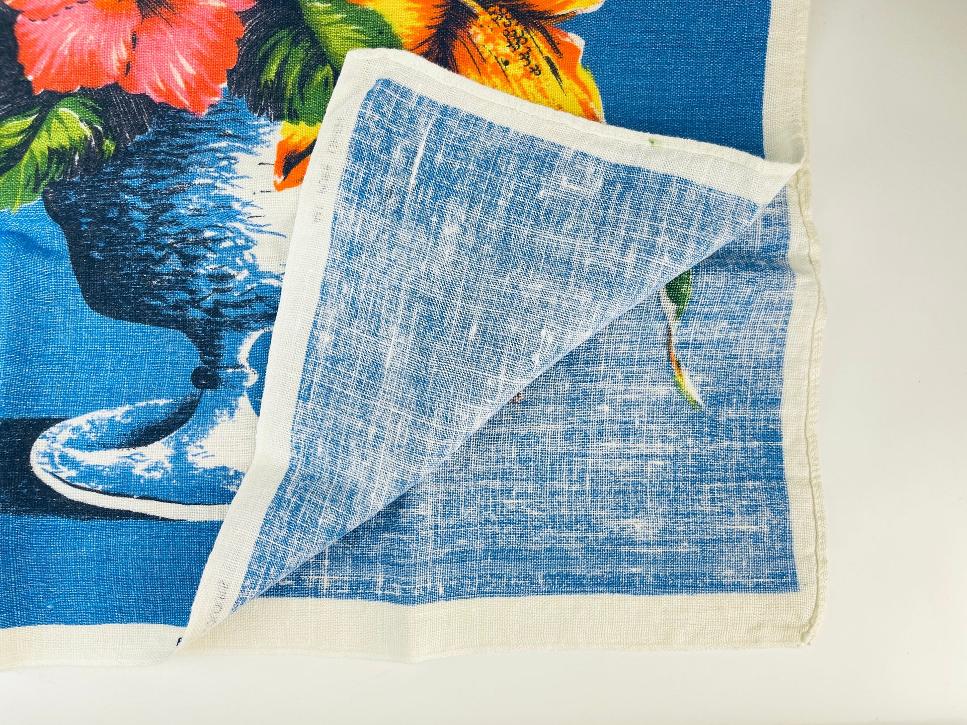 Product image for 'vintage large floral print bermuda souvenir linen tea towel tapestry kitchen statement towel made in ireland by lamont' (view 7c1dab)