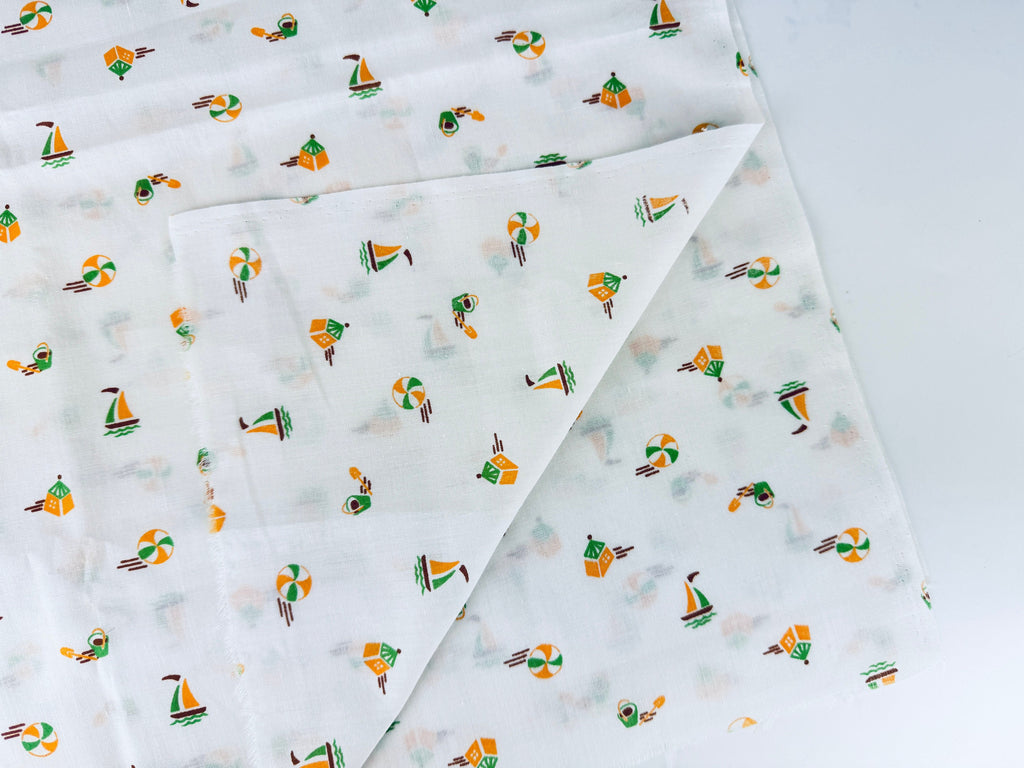 Product image for 'vintage white summer beach fabric sailboat beach ball design 44 x 45' (view e6b89f)