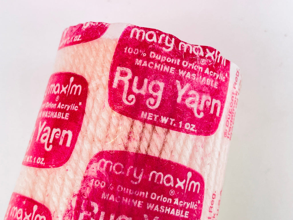 Product image for 'vintage light pink rug yarn mary maxim 100 dupont orion acrylic machine wash 360 pieces 2 5 or 6 5 cm long net weight 1 oz' (view f0e1e2)