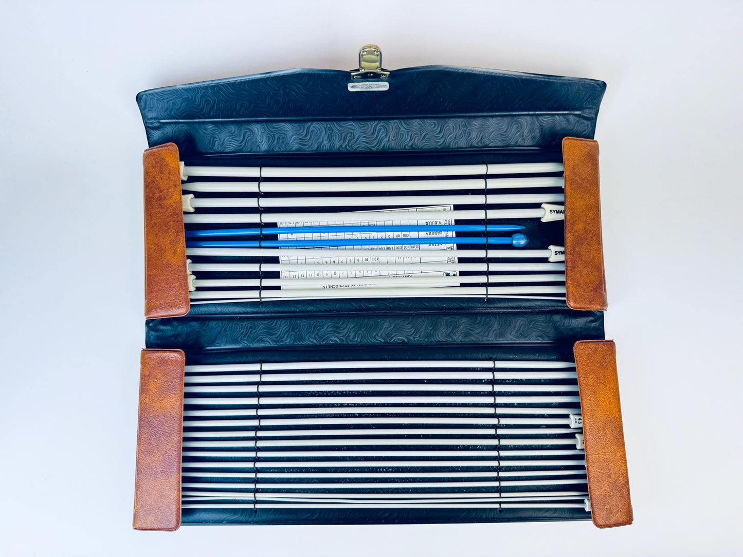 Product image for 'vintage knitting crochet needle kit includes variety needle sizes made in england' (view 40904c)