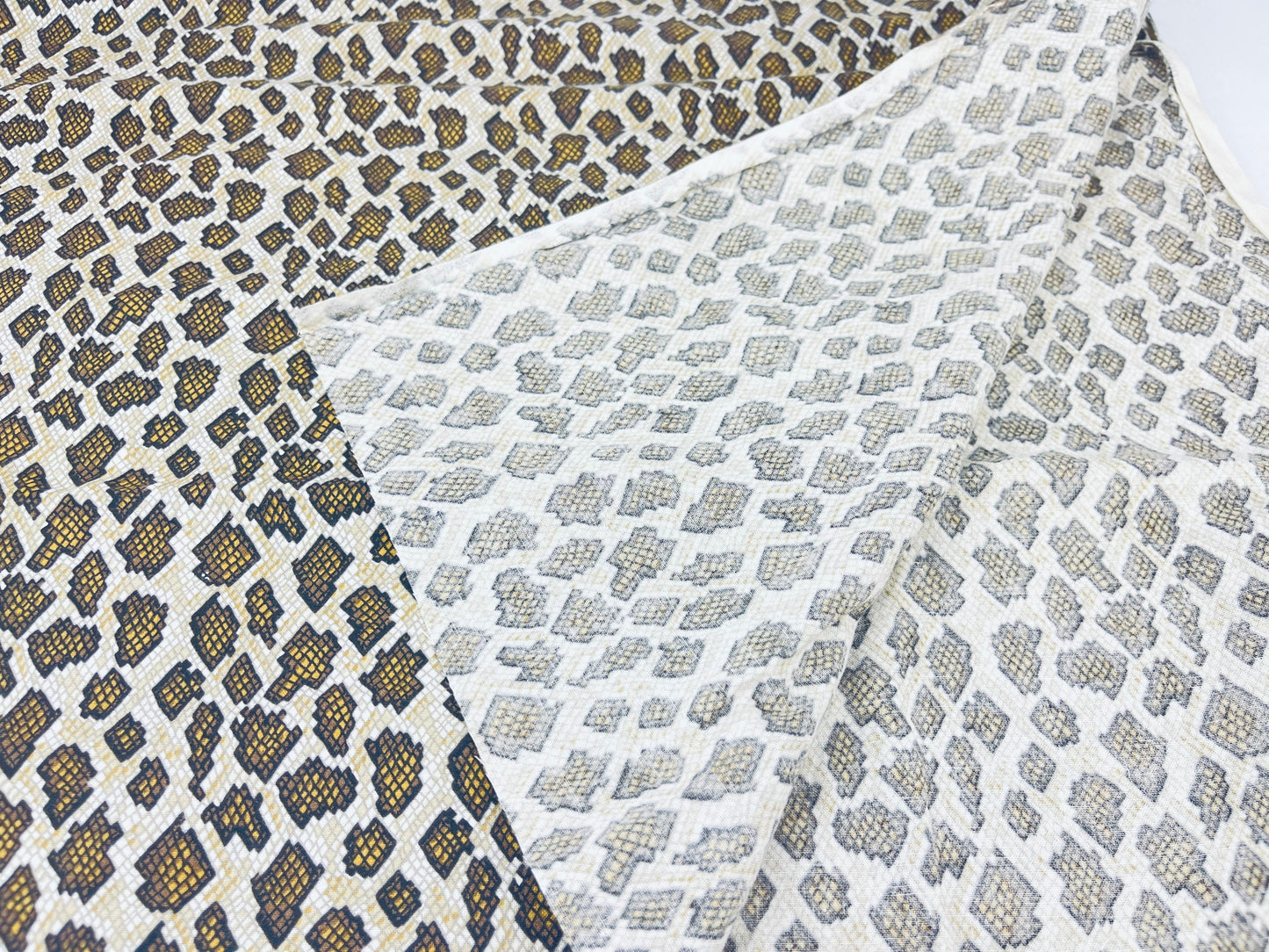 Product image for 'vintage faux snake pattern fabric material 36 x 42 second skin' (view 965b68)