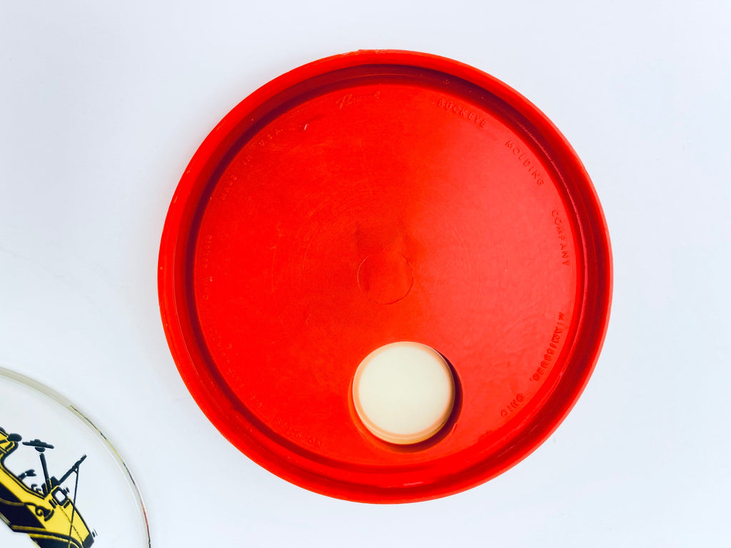 Product image for 'vintage 1970s hazel atlas cocktail shaker with antique car design red plastic lid' (view fa6cff)