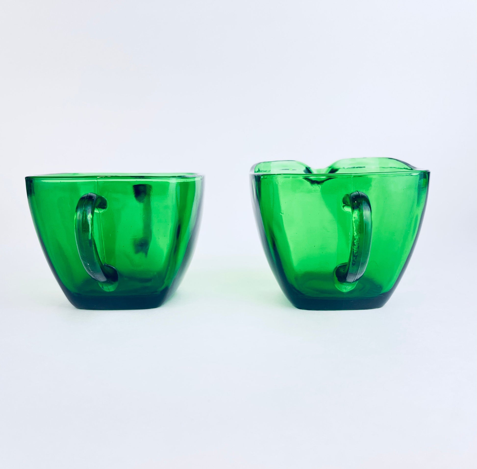 Product image for 'vintage anchor hocking emerald green glass cream sugar set' (view 352a9e)