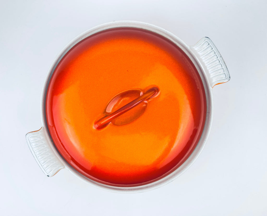 Product image for 'vintage descoware cast iron circular dutch oven ombre orange enamelled m 17 d 22 made in belgium' (view 9bd1ef)