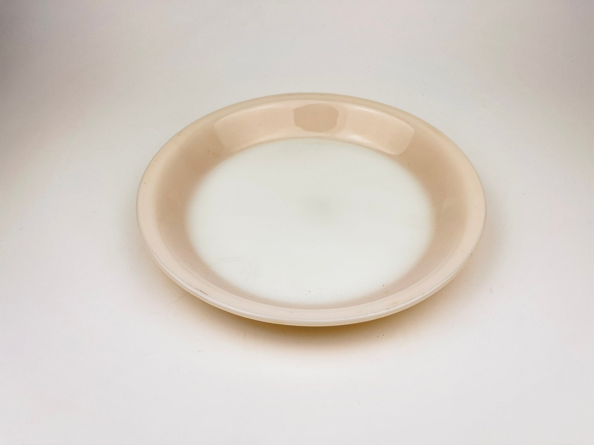 Product image for 'vintage fire king peach lustreware 9 pie plate dish made in usa 460' (view eec485)