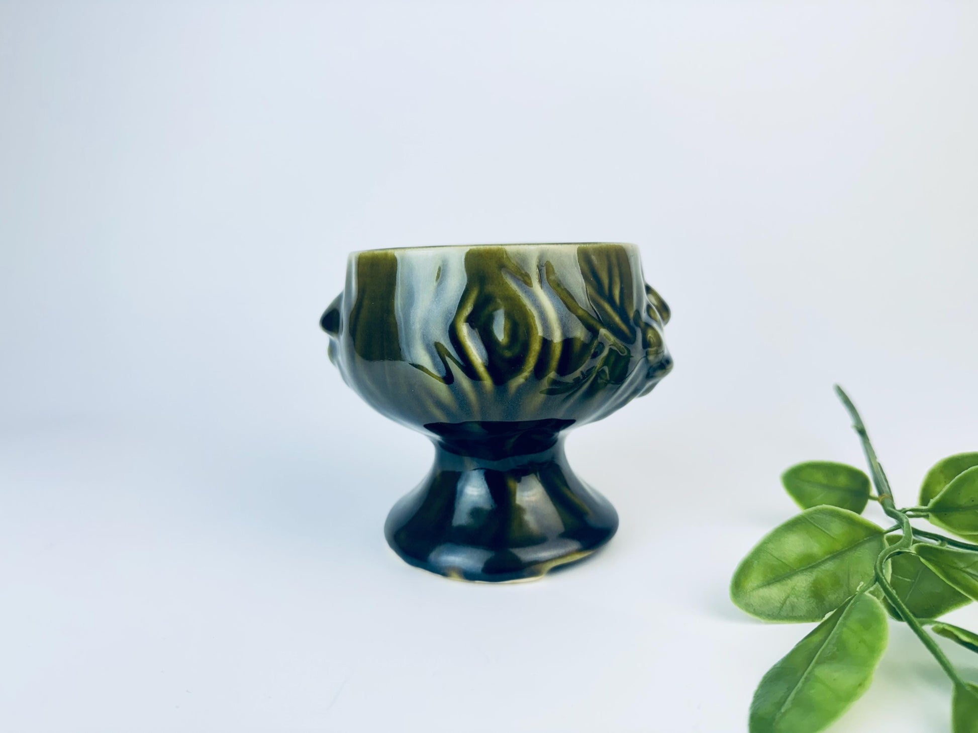 Product image for 'vintage brush pottery olive green glazed ceramic merry mushroom woodland pedestal indoor planter made in usa' (view 7ff5de)