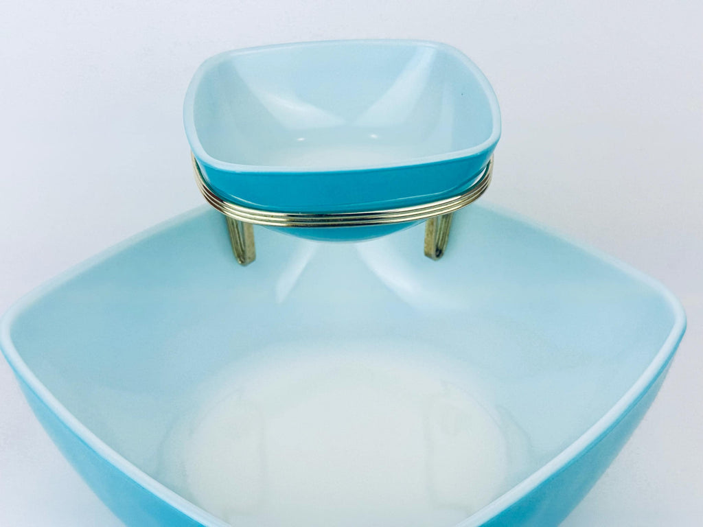 Product image for 'vintage rare pyrex chip n dip turquoise square glass bowl set made in usa promotional hostess collaboration 1959' (view f35df7)