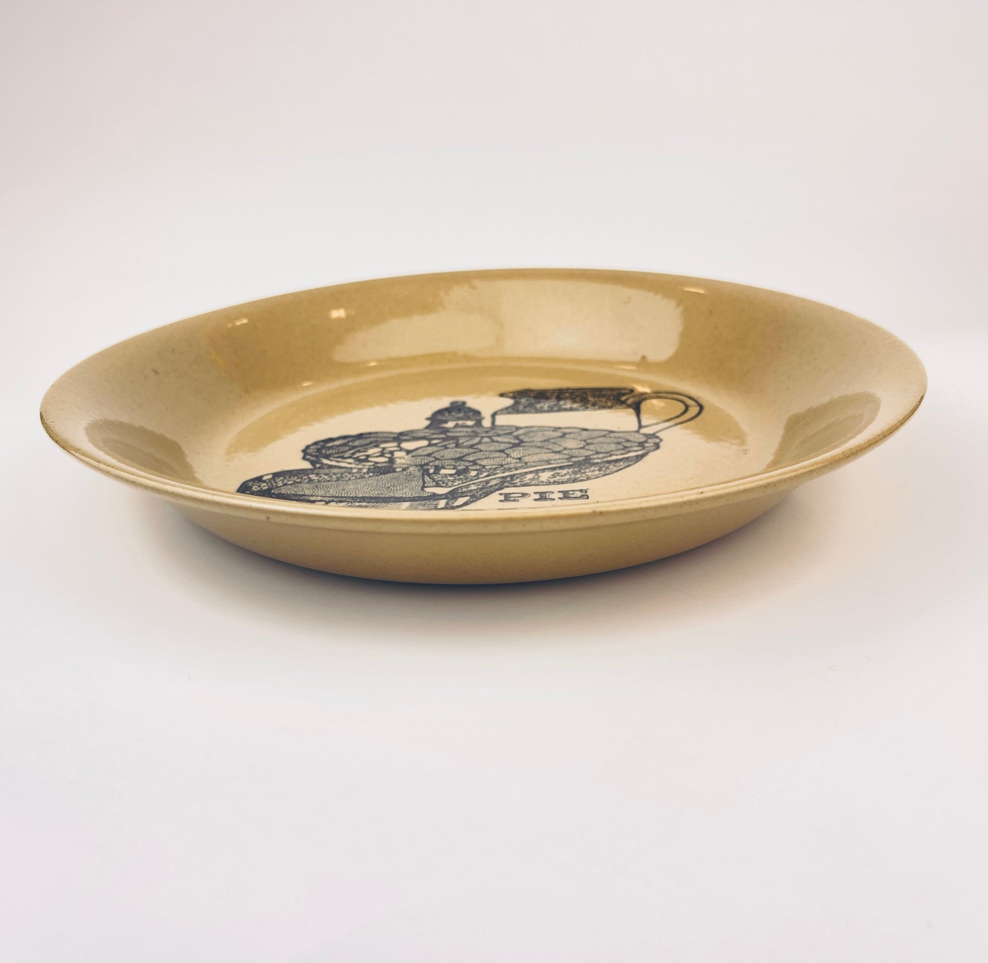 Product image for 'vintage stoneware pie plate pearsons of chesterfield 1810 made in england' (view 5c8272)