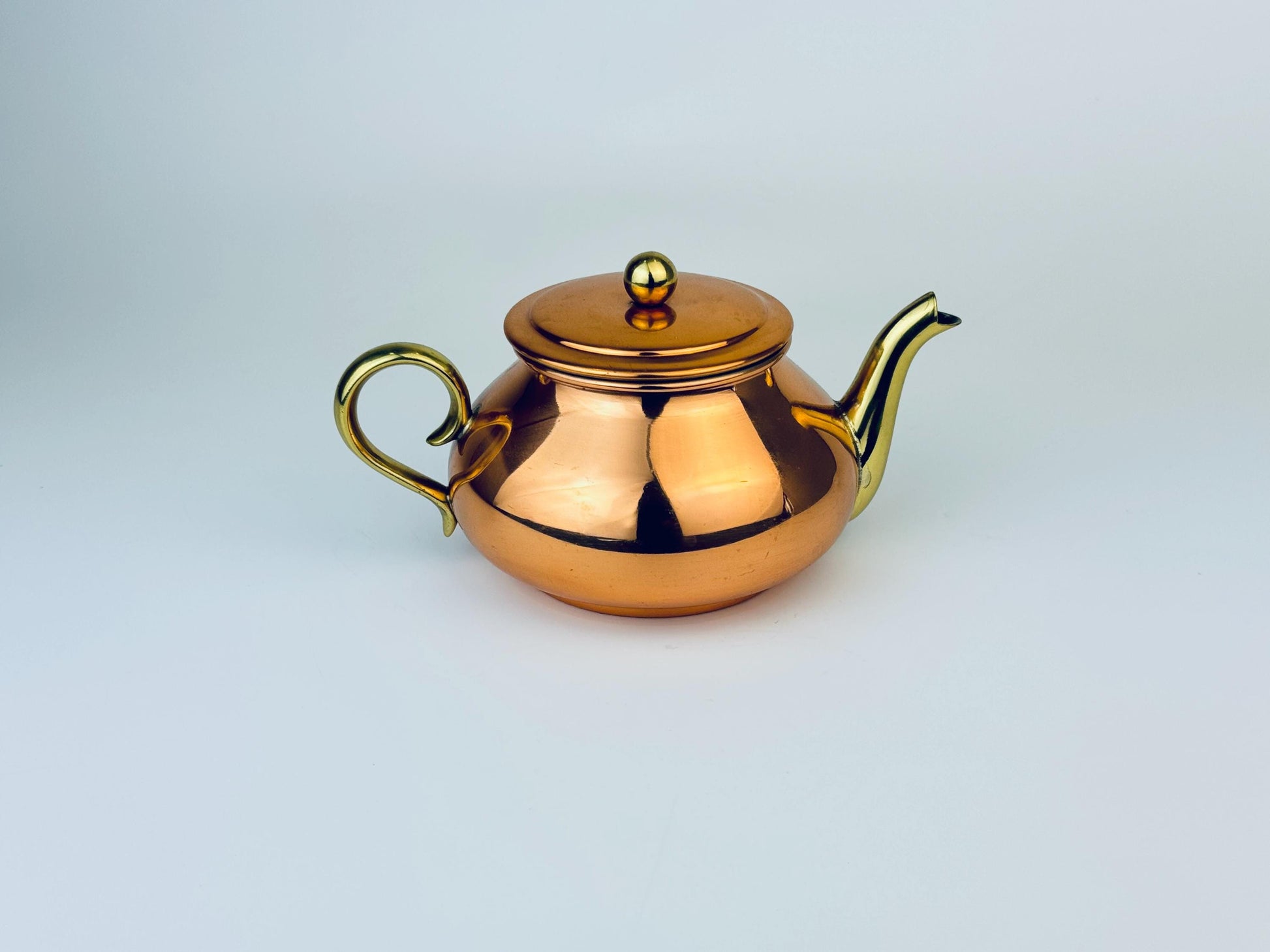 Product image for 'vintage tagus copper brass small teapot made in portugal' (view f8e5a0)