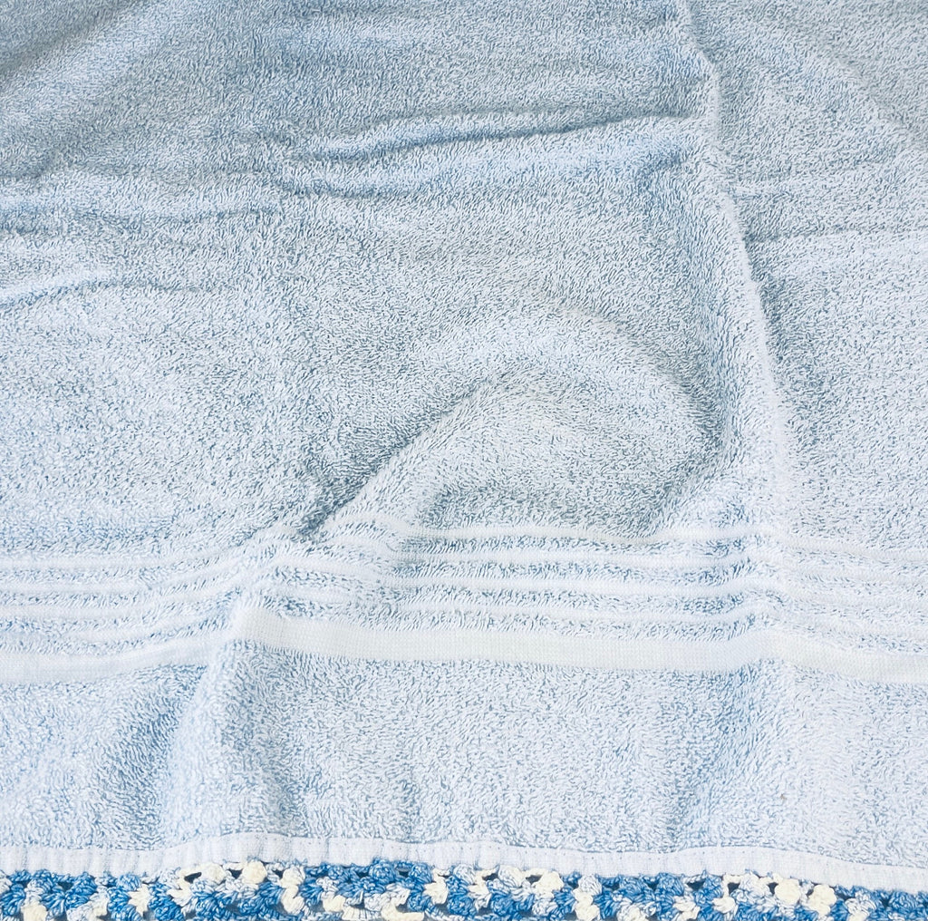 Product image for 'vintage martex light blue cotton hand bath towel set crochet trim usa made set of 3' (view 44b7f5)