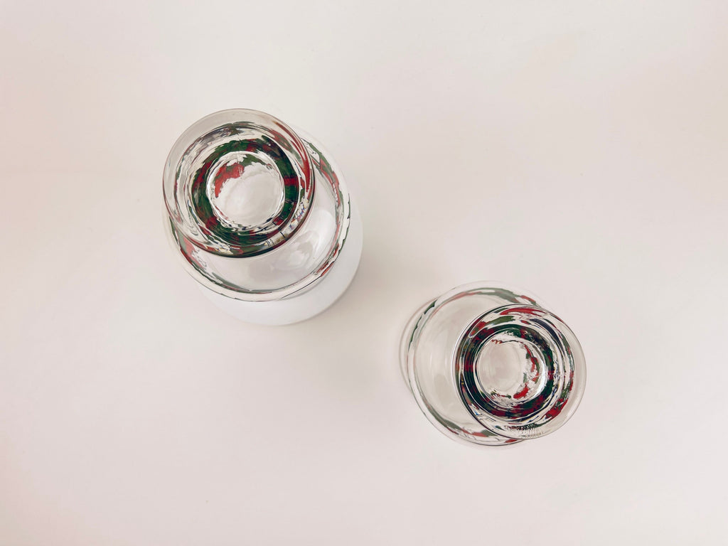 Product image for 'vintage glass christmas candleholders set of two 2 wreath candle pattern' (view e85be7)