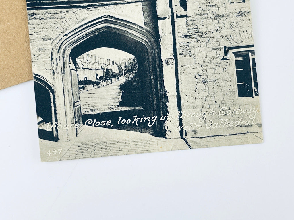 Product image for 'vintage vicars close wells cathedral england postcard black white' (view 837147)