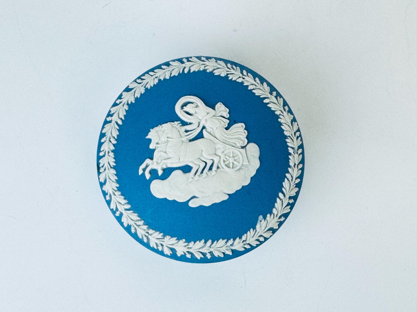 Product image for 'vintage wedgwood blue jasperware round jewelry box neoclassical elegance' (view b28dcd)