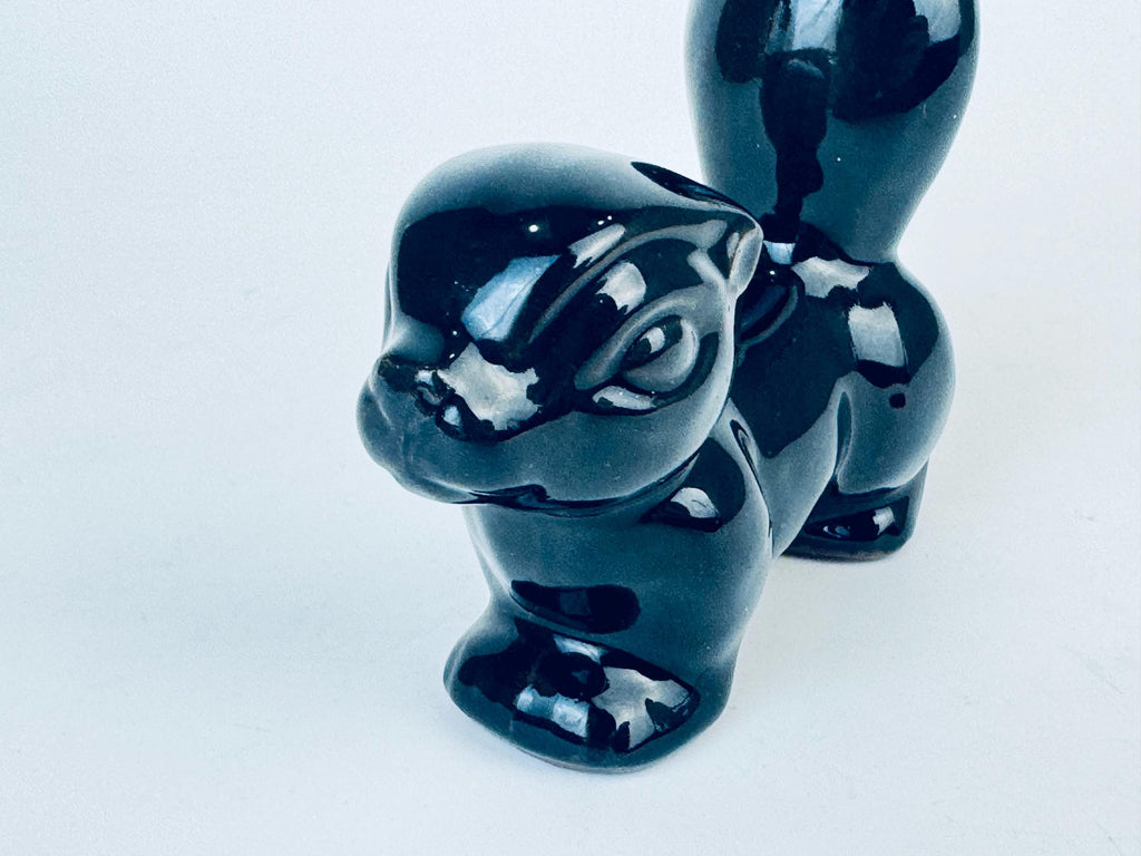 Product image for 'vintage kitsch black skunk red clay figurine made in japan' (view 3af498)