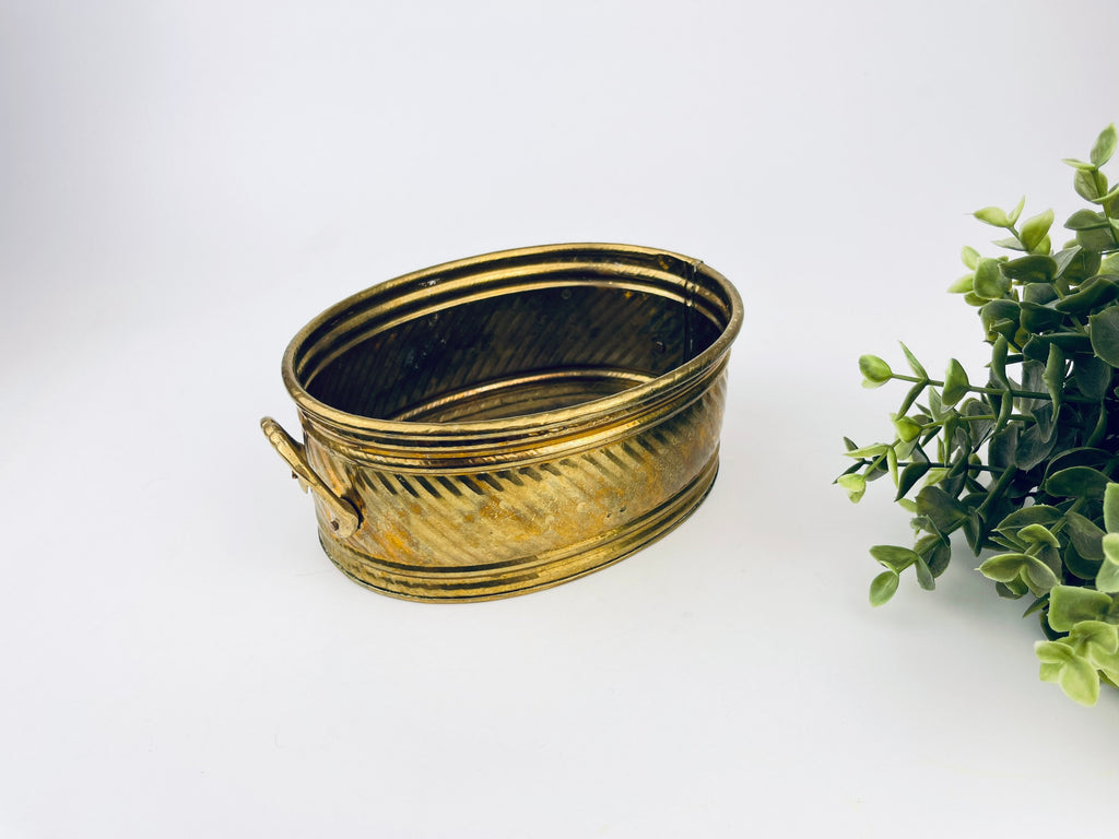 Product image for 'vintage handled brass oval indoor planter attractive aged metal patina' (view 915d81)