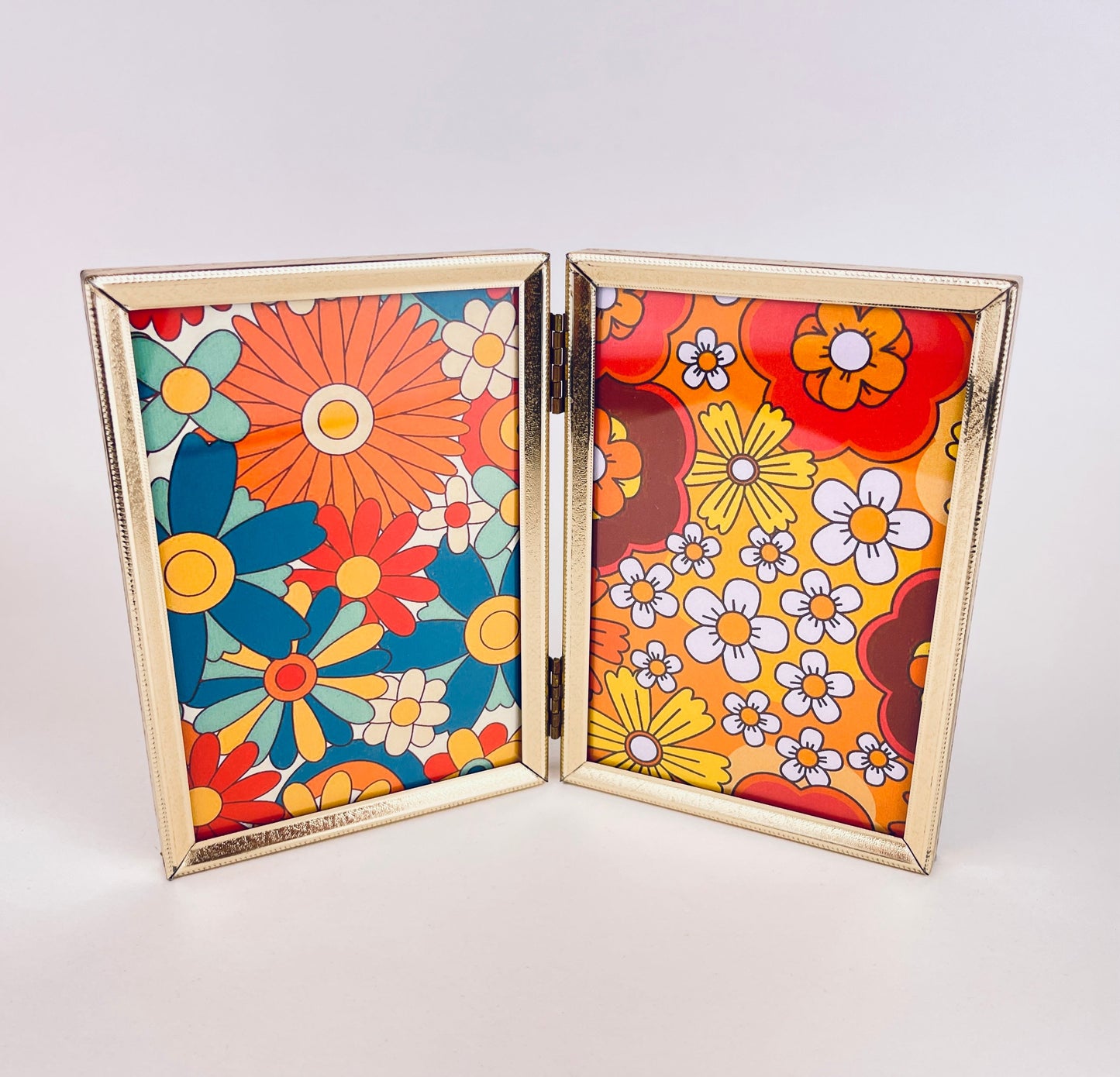 Product image for 'vintage gold tabletop picture frame books sold separately' (view 6dedff)