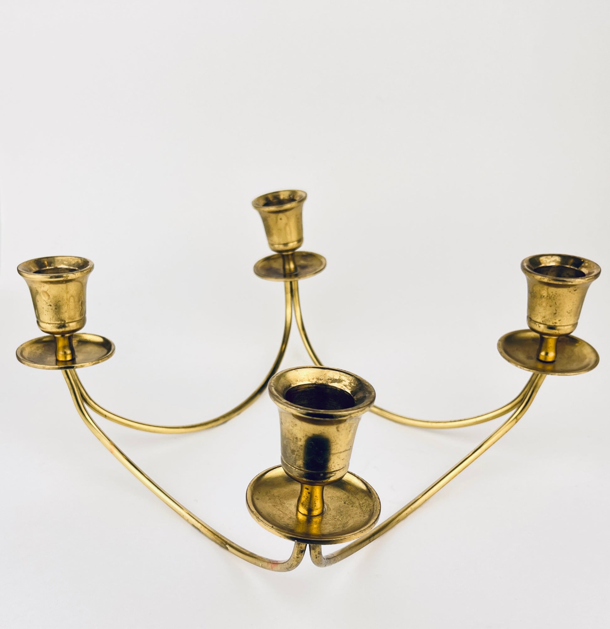 Product image for 'vintage solid brass 4 arm candlestick holder' (view 0b94b8)