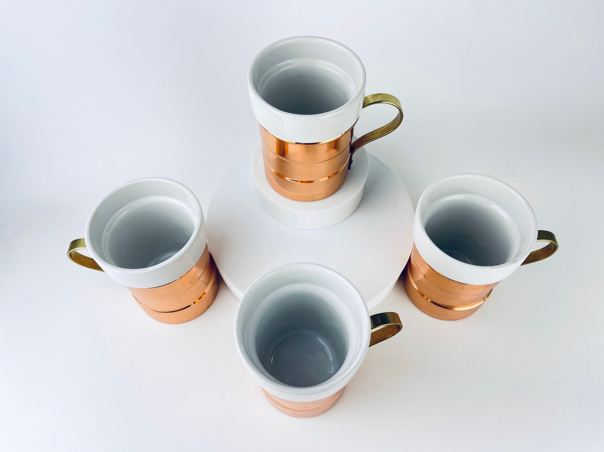 Product image for 'vintage baker hart stuart ceramic hot toddy mug glasses removable copper brass holder set of four 4 attractive aged brass patina' (view 8f09a7)