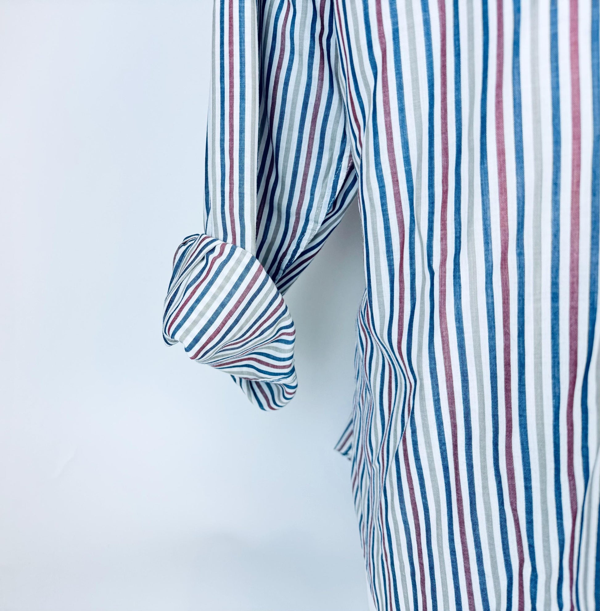 Product image for 'vintage woodwards classic light weight striped long sleeve white button down shirt size medium 17 33' (view 835463)