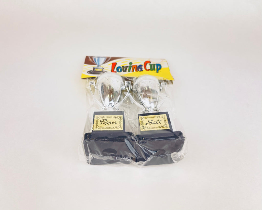 Product image for 'vintage world s greatest trophy salt pepper shakers nos hong kong dime store charm' (view 780c25)