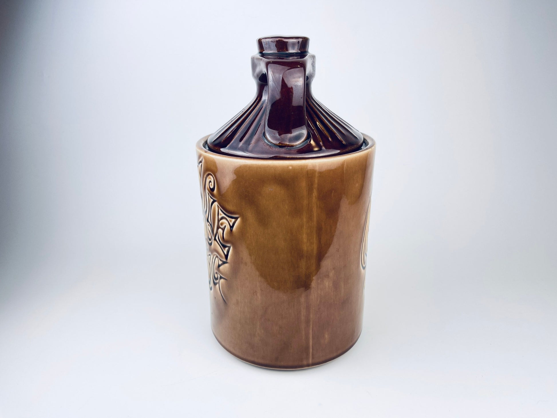 Product image for 'vintage mccoy pottery brown glazed ceramic cookie jug kitchen countertop canister made in usa' (view 46a99e)