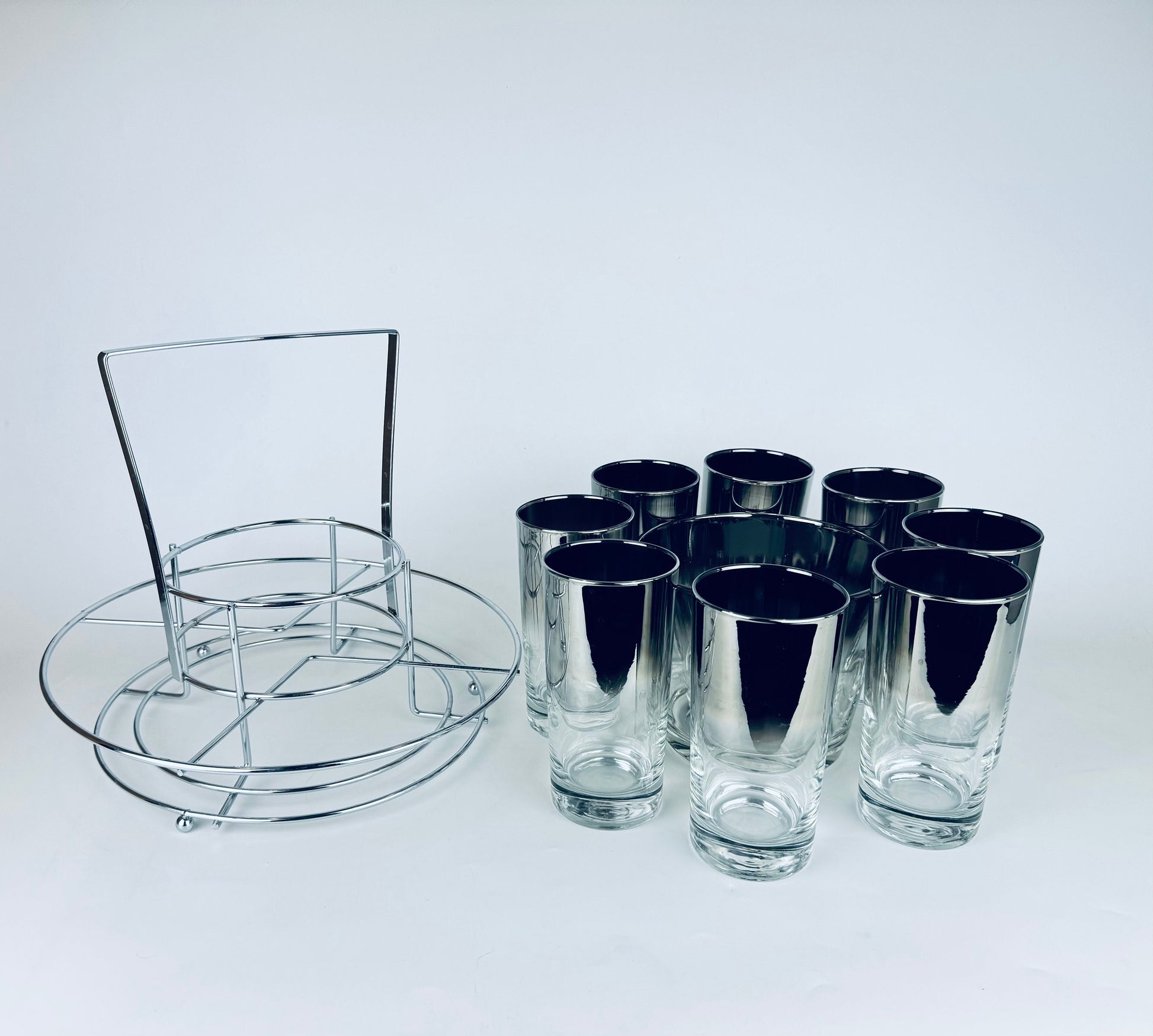 Product image for 'vintage dorothy thorpe silver fade barware set 8 glasses ice bucket chrome caddy' (view a48516)