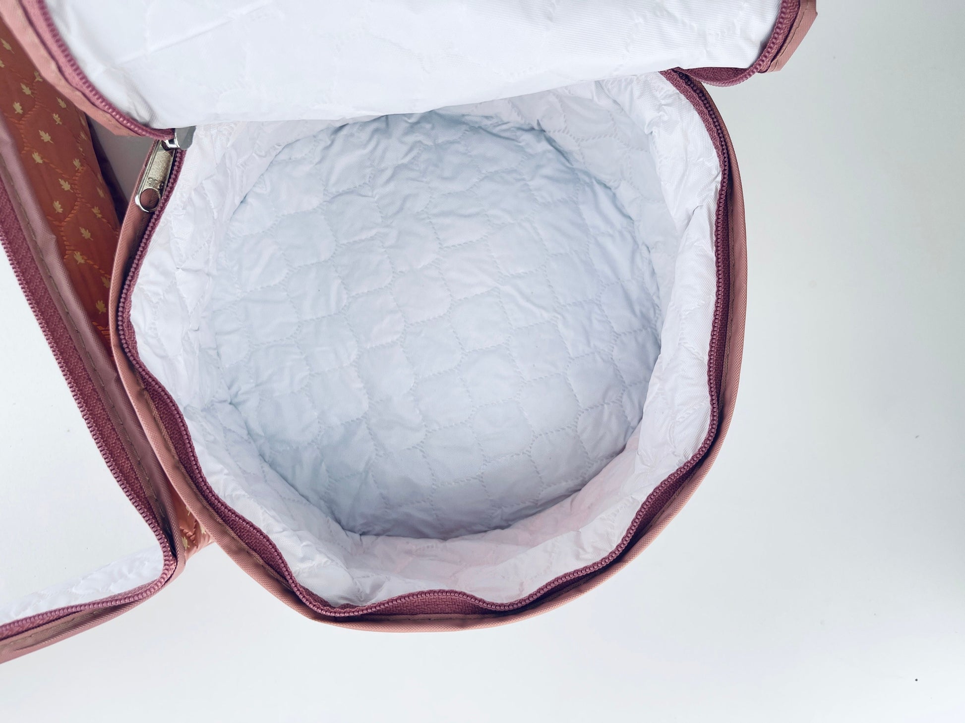 Product image for 'vintage purple beige collapsible quilted plastic china storage bags made in taiwan set of two 2' (view fdc9e2)