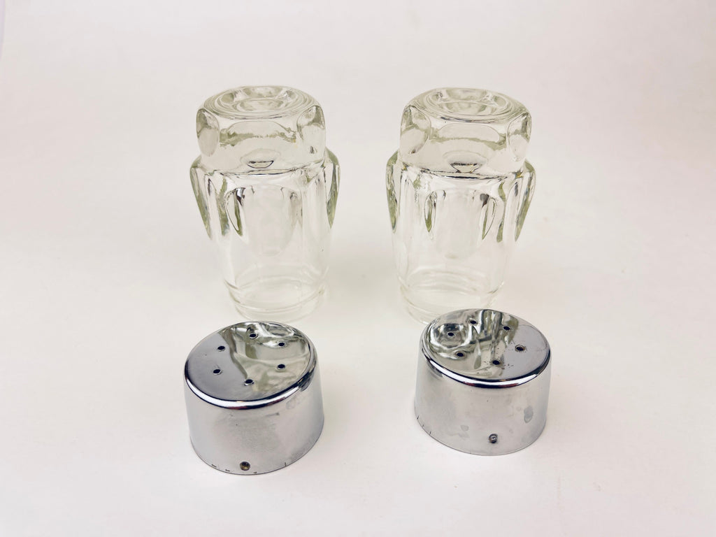 Product image for 'vintage wood salt pepper shakers caddy' (view 6868d4)