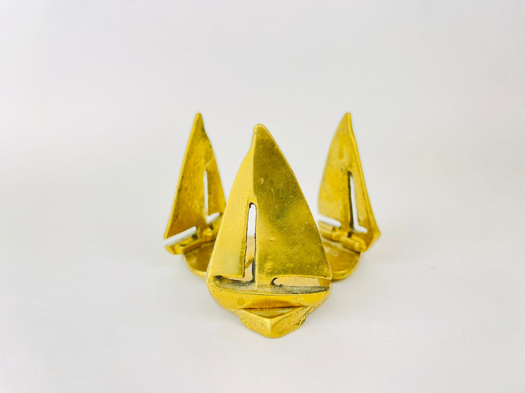 Product image for 'vintage brass sailboat votive candle holder' (view cae868)