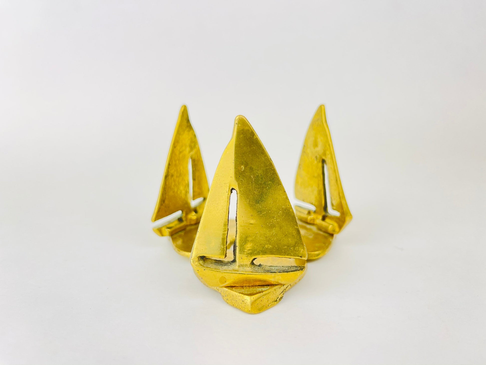 Product image for 'vintage brass sailboat votive candle holder' (view cae868)