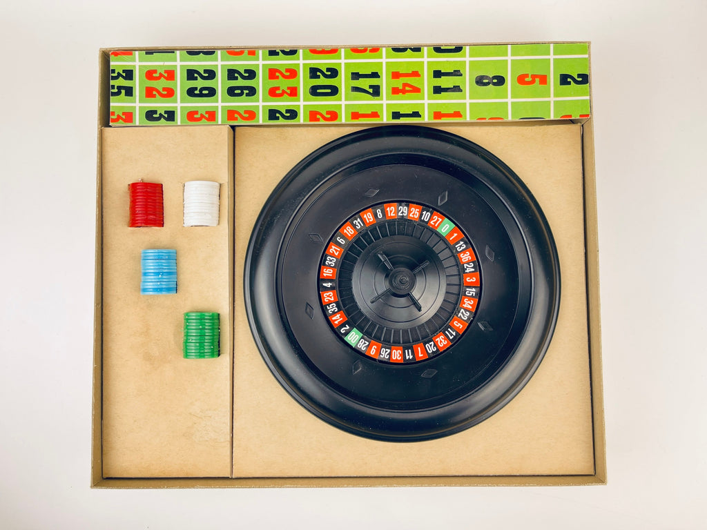 Product image for 'vintage roulette board game made in canada by transogram instructions en francis a linterieur' (view 818bcc)