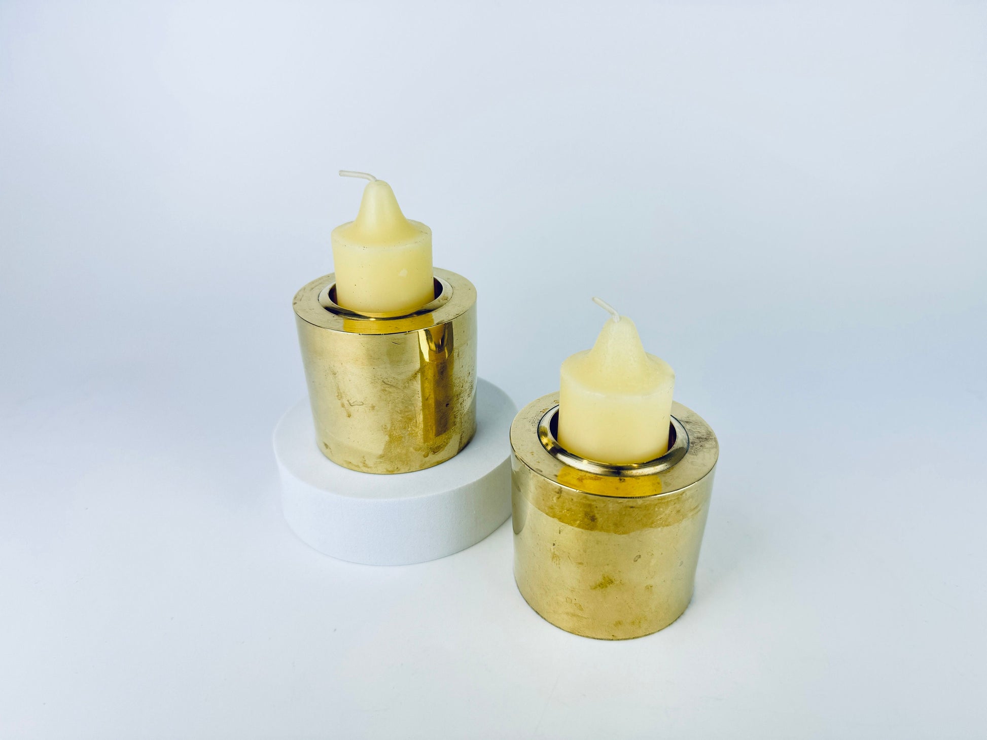 Product image for 'vintage brass votive tea light candle holder set set of two 2 attractive aged metal patina' (view 427260)