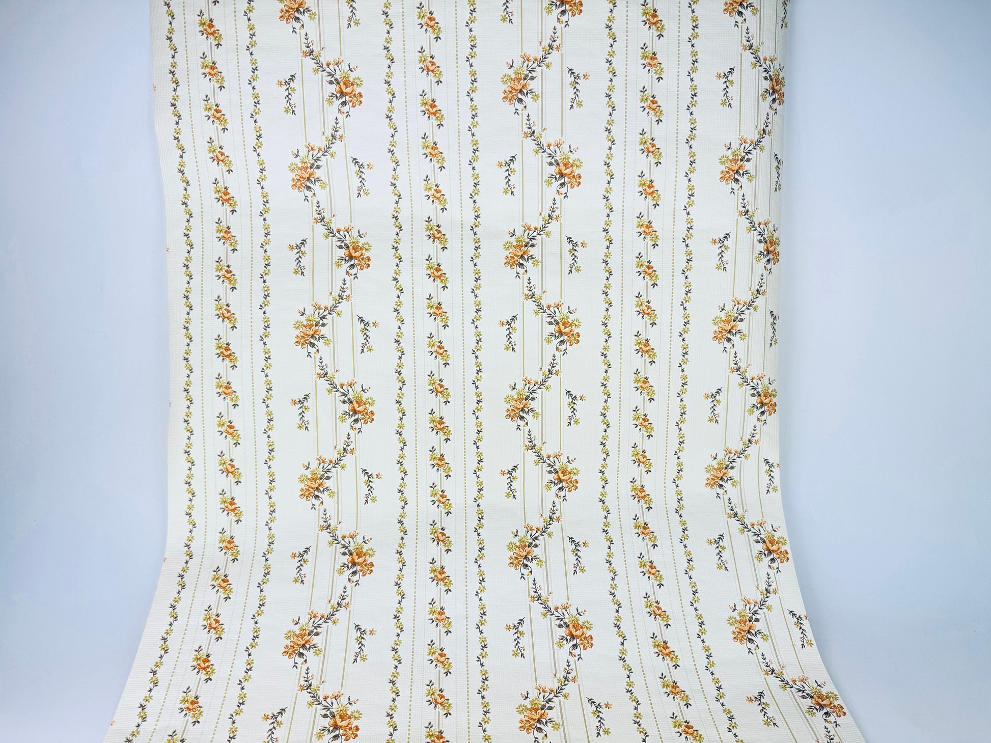Product image for 'vintage floral print wallpaper roll craft upcycle paper material' (view 38ee5a)