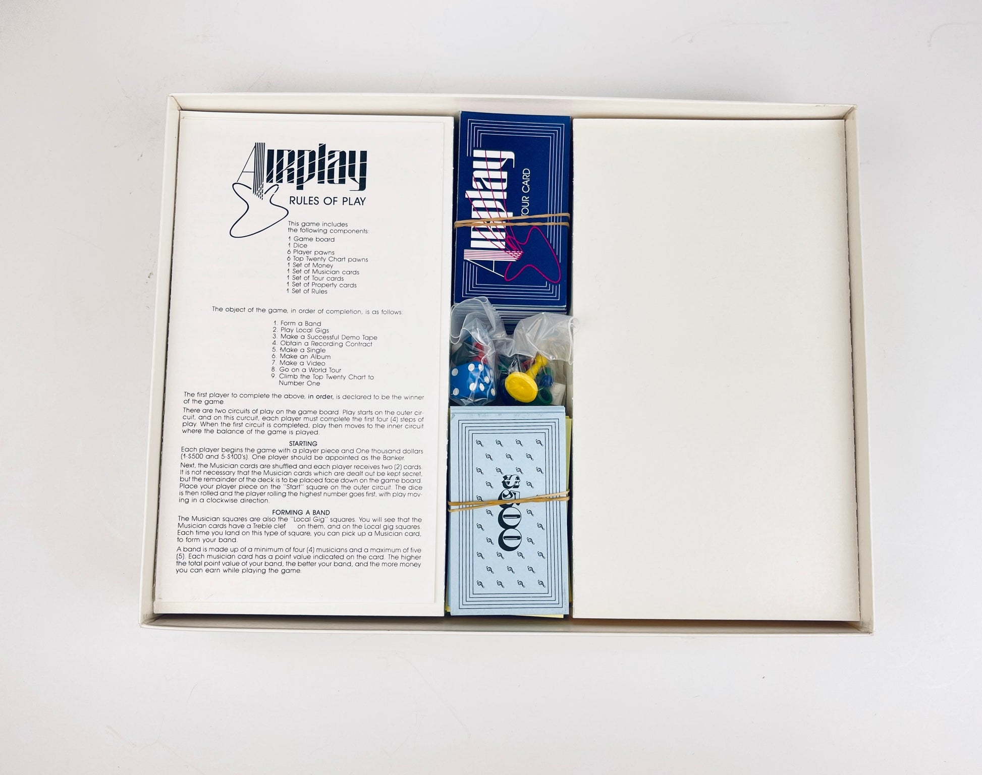 Product image for 'vintage airplay the board game form your own band challenge the road to stardom a family game made in canada' (view 9b911f)
