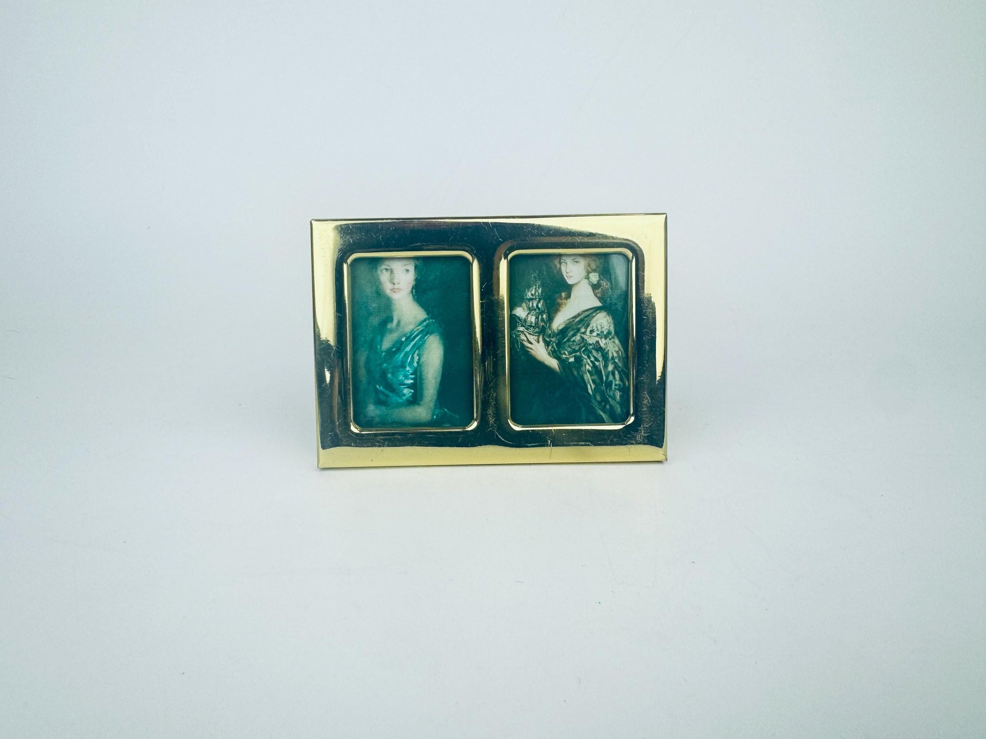 Product image for 'vintage solid brass tabletop duo picture frame made in korea' (view 06cb89)