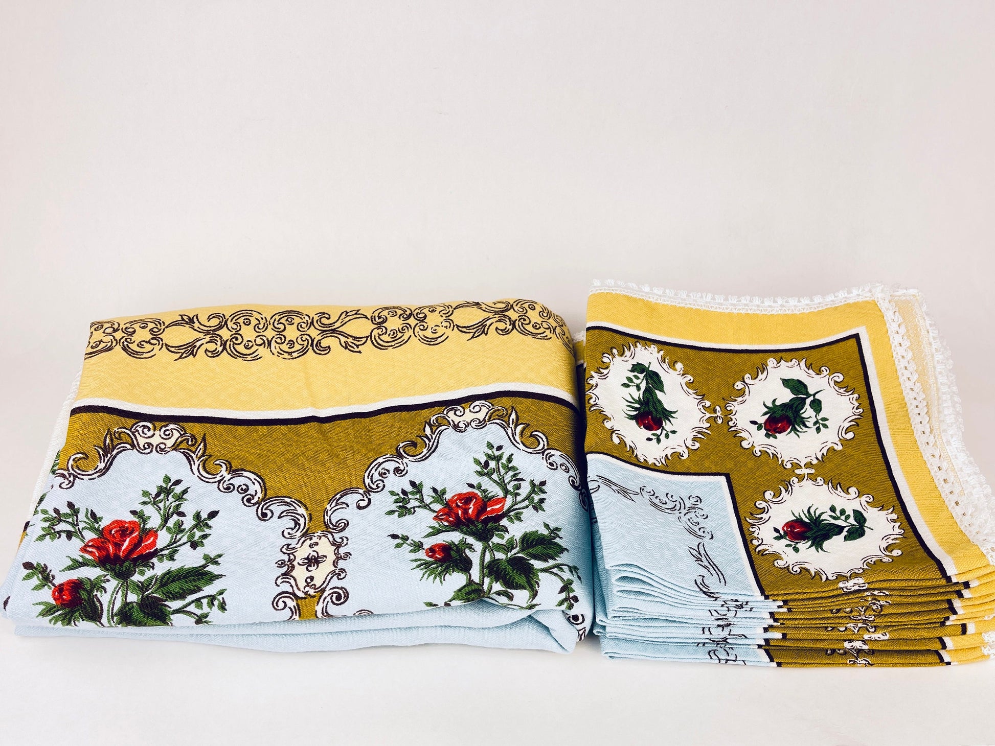 Product image for 'vintage rectangular table cloth napkin set set of twelve 12 lace edge' (view d61a10)