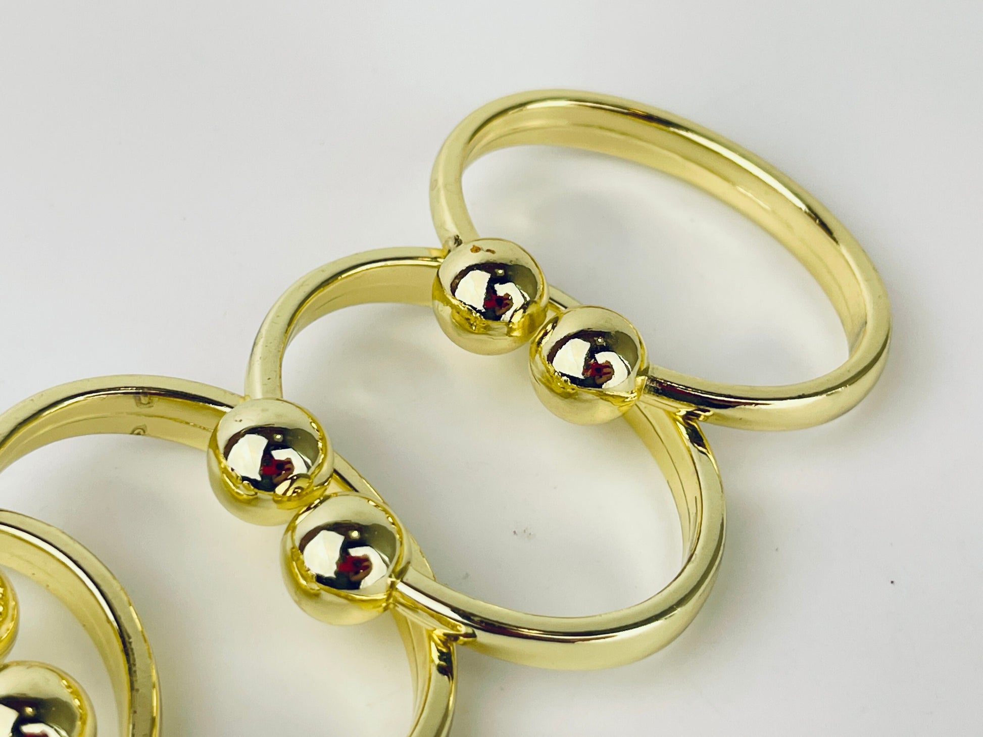 Product image for 'vintage brass minimalist napkin ring holders set of eight 8 attractive aged metal patina' (view 2653c0)