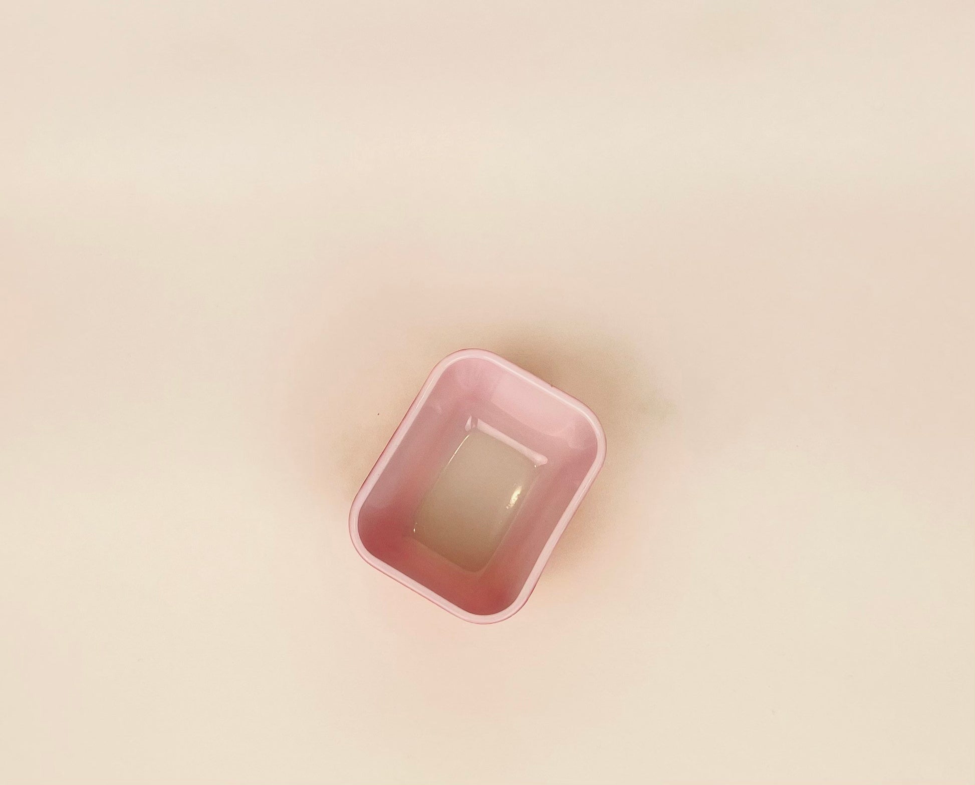 Product image for 'vintage small pyrex refrigerator fridgie dish primary red 501' (view b94ab5)