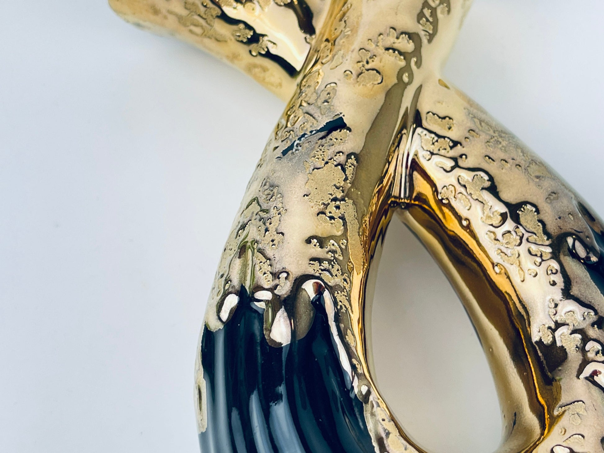 Product image for 'vintage savoy weeping 24 kt gold lovers twist dual bud vase made in usa' (view ce88fb)